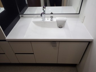 毎日を優雅にスタート　LIXILルミシスにお取替え